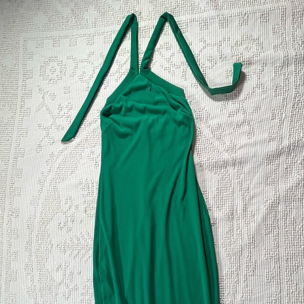 Chic Backless Green Dress - Picture 3 of 8